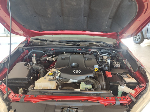 Imagen 7 de 24 de Toyota Hilux Srv Cuero 4x2 Mt