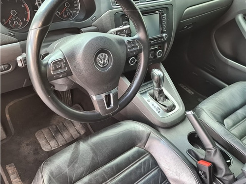Volkswagen Jetta 2.0 Tsi Highline 200cv Gasolina 4p Tiptroni