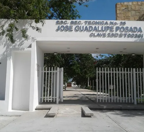 Casa En Venta En Galaxia Del Sol Cancún Supermanza 253/ Recuperacion Bancaria Laab2
