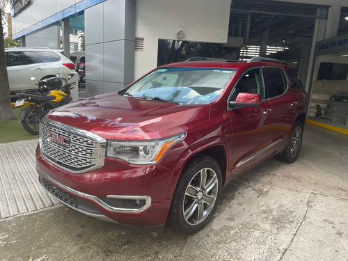 Imagen 1 de 11 de Gmc Acadia 2017 3.6 Denali V6 Piel 7 Pas. 4x4 At