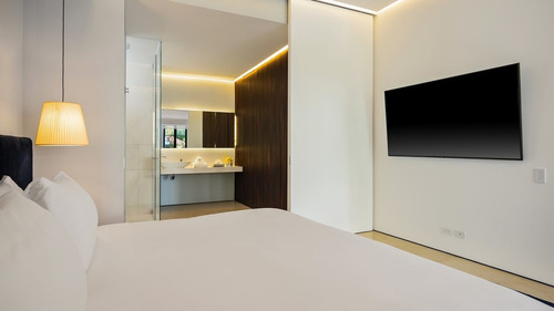 Pier 57 Unit 211
