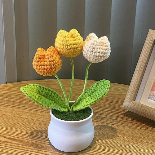 . Ramo De Tulipanes De Ganchillo Hecho A Mano Regalo 1pc