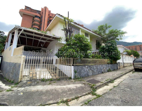 Casa Multinivel Los Viejos En Calle Cerrada En Venta En Los Chorros A Y B Caracas 