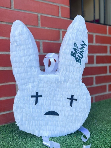 Piñata Bab Bunny Conejo Malo 