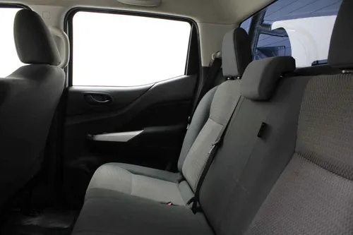 Nissan Doble Cabina Np300 2020