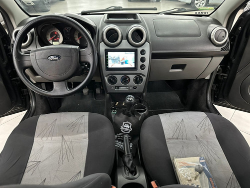 Ford Fiesta 1.6 MPI HATCH 8V