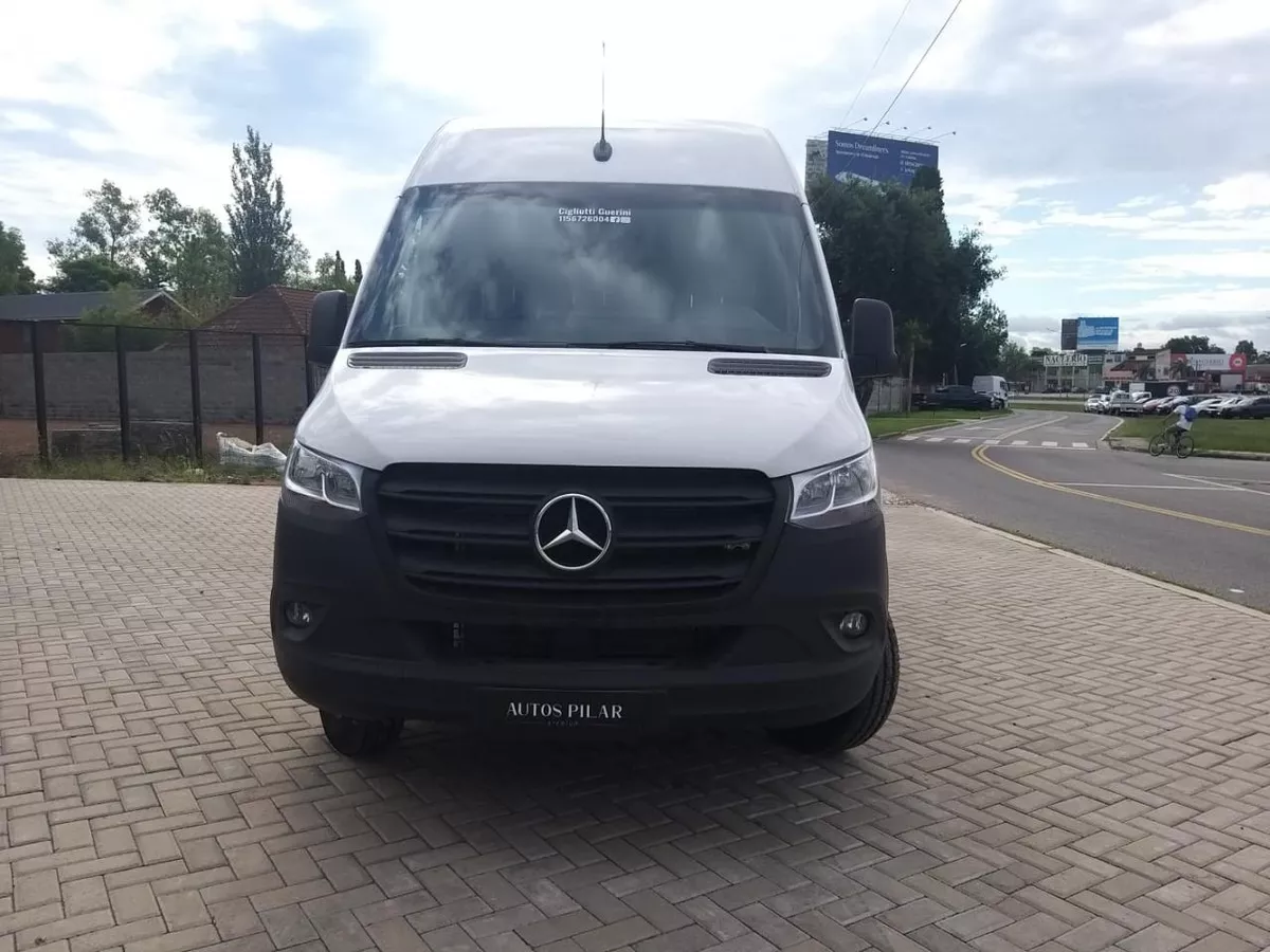 Mercedes-Benz Sprinter 517 Furgon