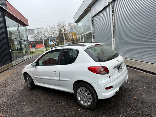 Peugeot 207 1.6 Feline 106cv
