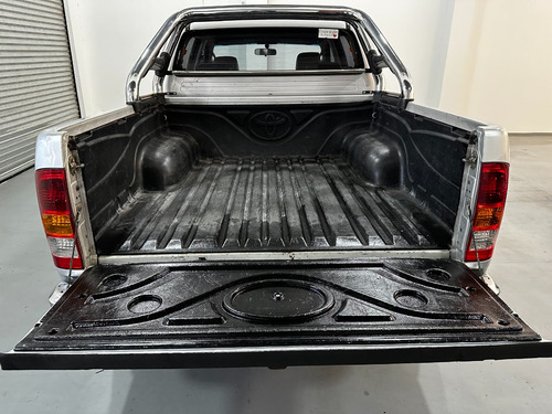 Imagen 19 de 19 de Toyota Hilux 3.0 Cd Srv Cuero 171cv 4x2 4x4 Srx Sr Amarok Dx