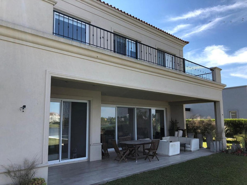 Imagen 5 de 30 de Exelente Casa Al Lago En San Francisco - Villa Nueva - Con Renta
