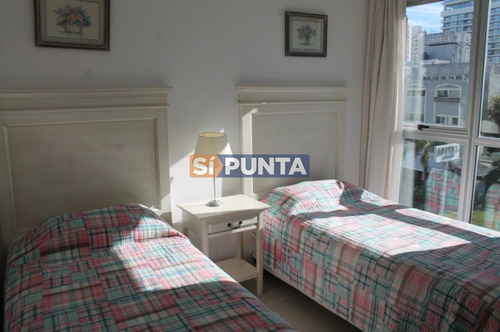 Imagen 10 de 11 de Apartamento En Alquiler Anual