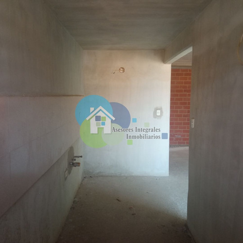 Guarenas, Apartamento Nueva Casarapa, Camino Real Obra Gris