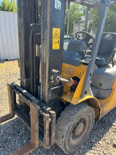 Autoelevador Cat Dp25n 2500kg 2.5tn