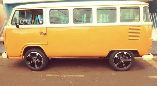Imagem 14 de 15 de Vw Kombi 1978 De 4 Portas Ap2.0 Gas. Fabrica Só 35 Unidades