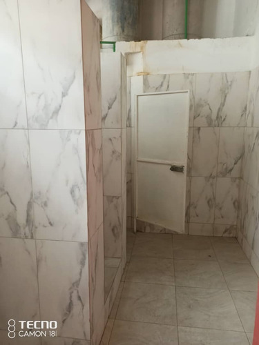 Imagen 23 de 27 de Alquiler De Planta Comercial En Edificio Boleita Sur