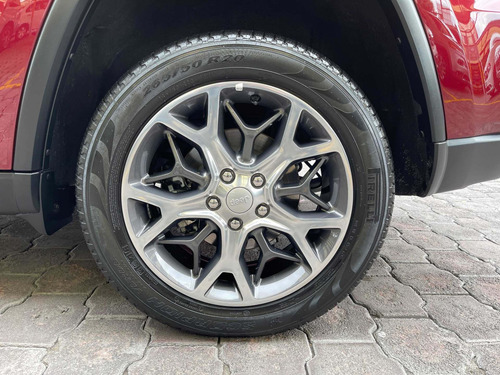 Imagen 11 de 15 de Jeep Grand Cherokee 2019 3.6 Limited Lujo 4x2 Mt