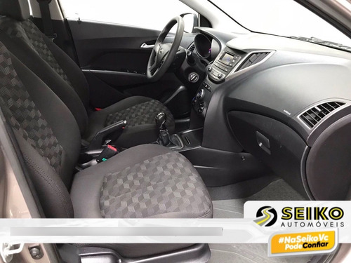 Imagem 14 de 15 de Hyundai Hb20 C./c.plus/c.style 1.6 Flex 16v Mec. 2016/20...