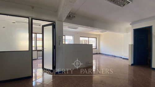 Amplio Edificio Comercial En Pleno Centro