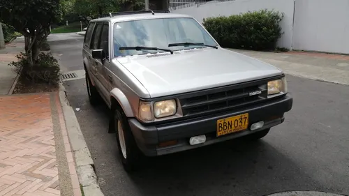 Mazda B2000 2.0