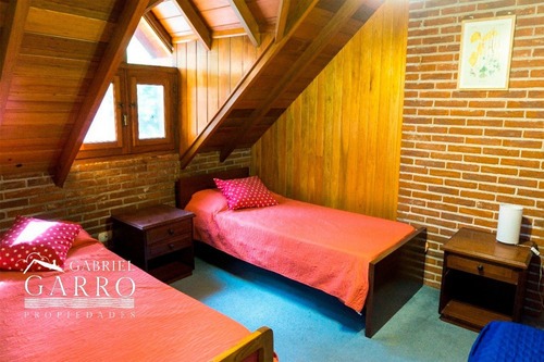 Imagen 19 de 22 de Amplio Y Hermoso Chalet En Venta