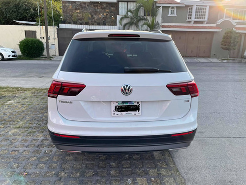 Imagen 8 de 15 de Volkswagen Tiguan 2018 1.4 Comfortline Plus At