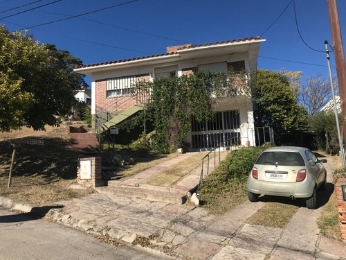 Casa En Venta / Hermosa Vista !!