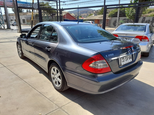 Imagen 4 de 15 de Mercedes Benz E 200 K Classic