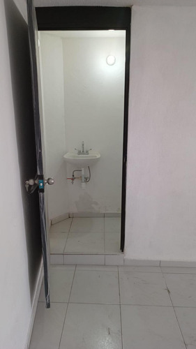 Local Comercia En Renta Sobre Av. Constitución, Casi Esquina Con Av. Salvador Nava Martínez En Slp