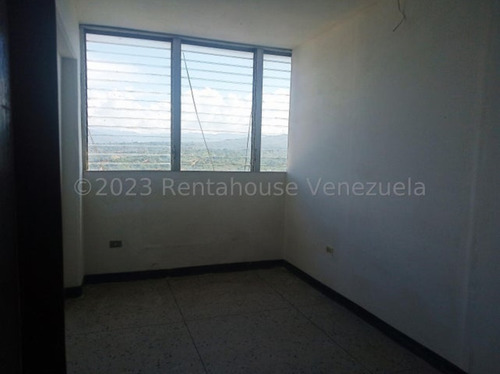 Milagros Inmuebles Oficina Alquiler Barquisimeto Lara Zona Centro Economica Comercial Economico Código Inmobiliaria Rent-a-house 24-8042