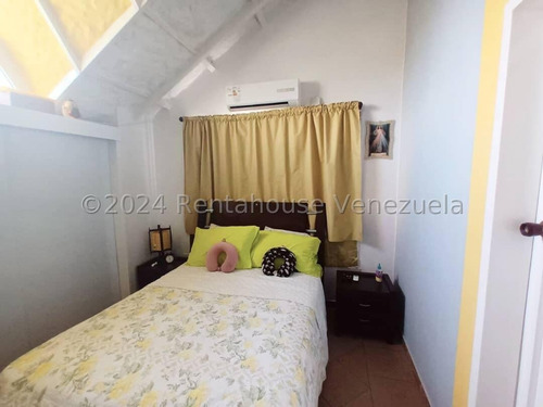 Rosa Rodríguez Vende Casa En El Manzano, Barquisimeto 24-19675