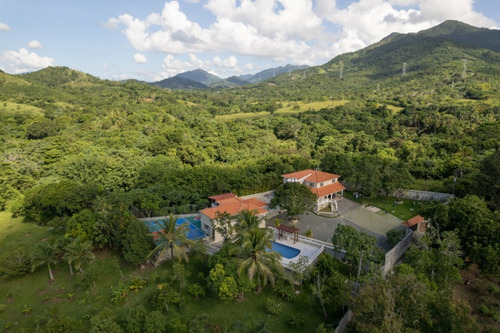 Vendo Villa Entre Dos Ríos: Río Isabela Y Sabana Mina. Localizada En Proyecto Colinas De Minas, Villa Altagracia, Republica Dominicana