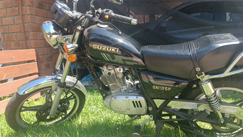 Moto Suzuki Gn125f