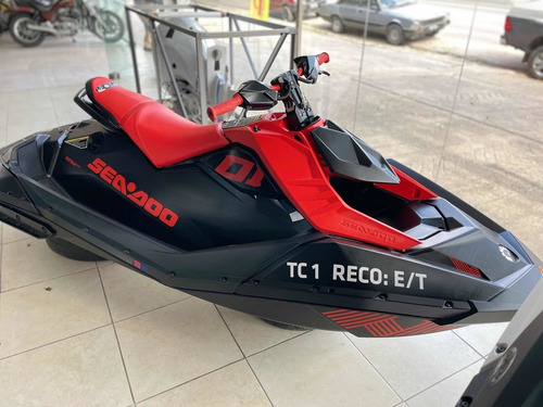 Sea Doo Spark Trixx 2up 8hs Blutooth Año 2022 - Test Drive