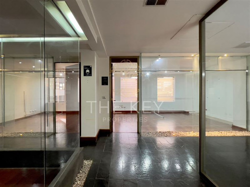 Oficina En Venta En El Golf