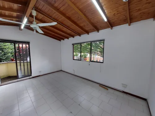 Arriendo Oficina En San Julian