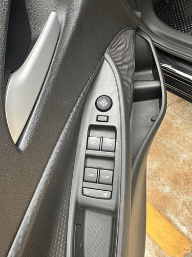 Chevrolet Onix plus 1.0 Ltz Turbo 4p