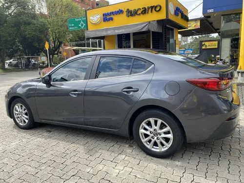 Mazda 3 2.0 Touring