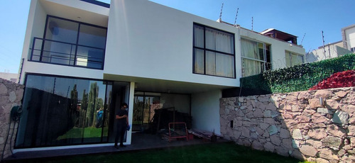 Imagen 12 de 30 de Casa Con Excelente Vista Desde El Roof En Cumbres Del Lago