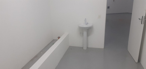 Imagem 3 de 18 de Galpão Com 200m2 Com Escritorio Fl26
