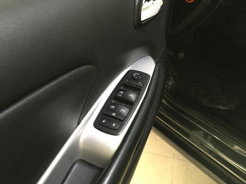 Imagen 15 de 17 de Dodge Journey Se 2018 0km.