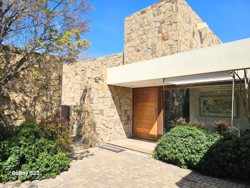 Fantastica Casa En Condominio Con Gran Seguridad.