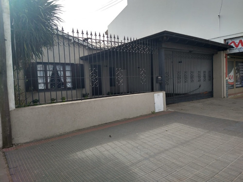 Casa En Venta De Tres Dormitorios! 