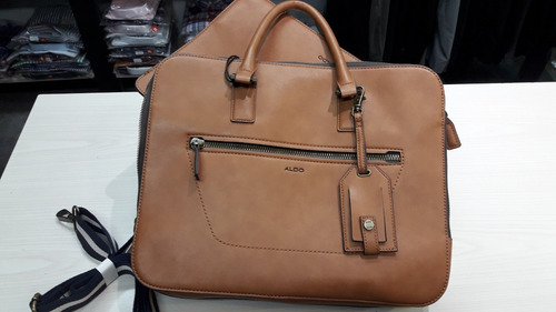 Maletín / Morral Aldo Cuero Color Suela