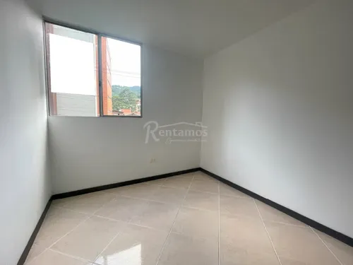 Apartamento En Arriendo En Camino Verde. Cod A776111