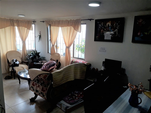 Imagen 4 de 8 de Venta De Casa En La Linda