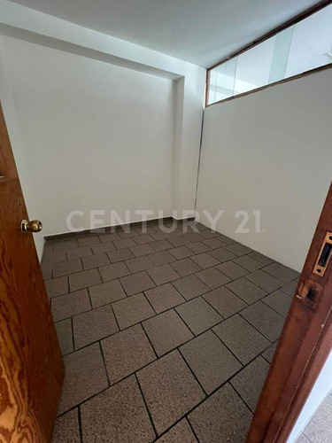 Oficina De 62.76m2 En Bajada Chapultepec, Cuernavaca $7,500.00 Mxn