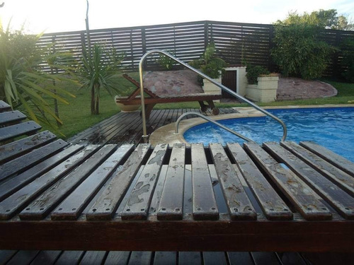 Venta De Residencia En Bella Vista Primel Nivel