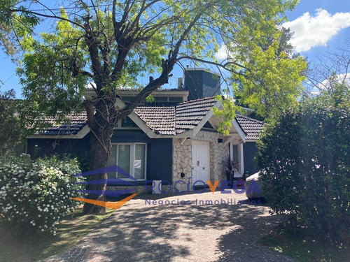 Casa En Venta En Country Banco Provincia