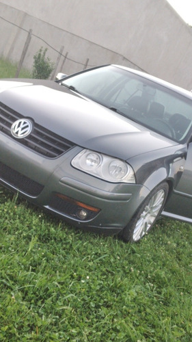Volkswagen Bora 1.8 Highline T 180cv Cuero 2009