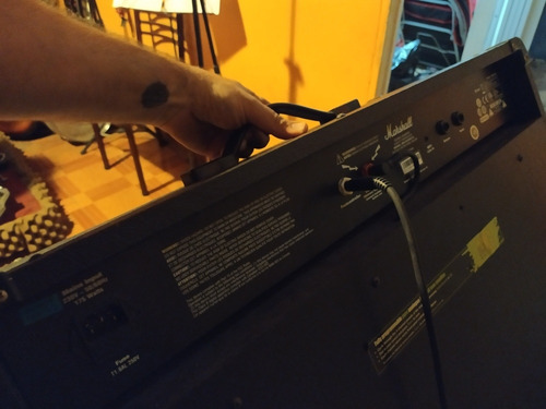 Amplificador Marshall Mg 100fx Con 2 Parlantes De 12 2x12